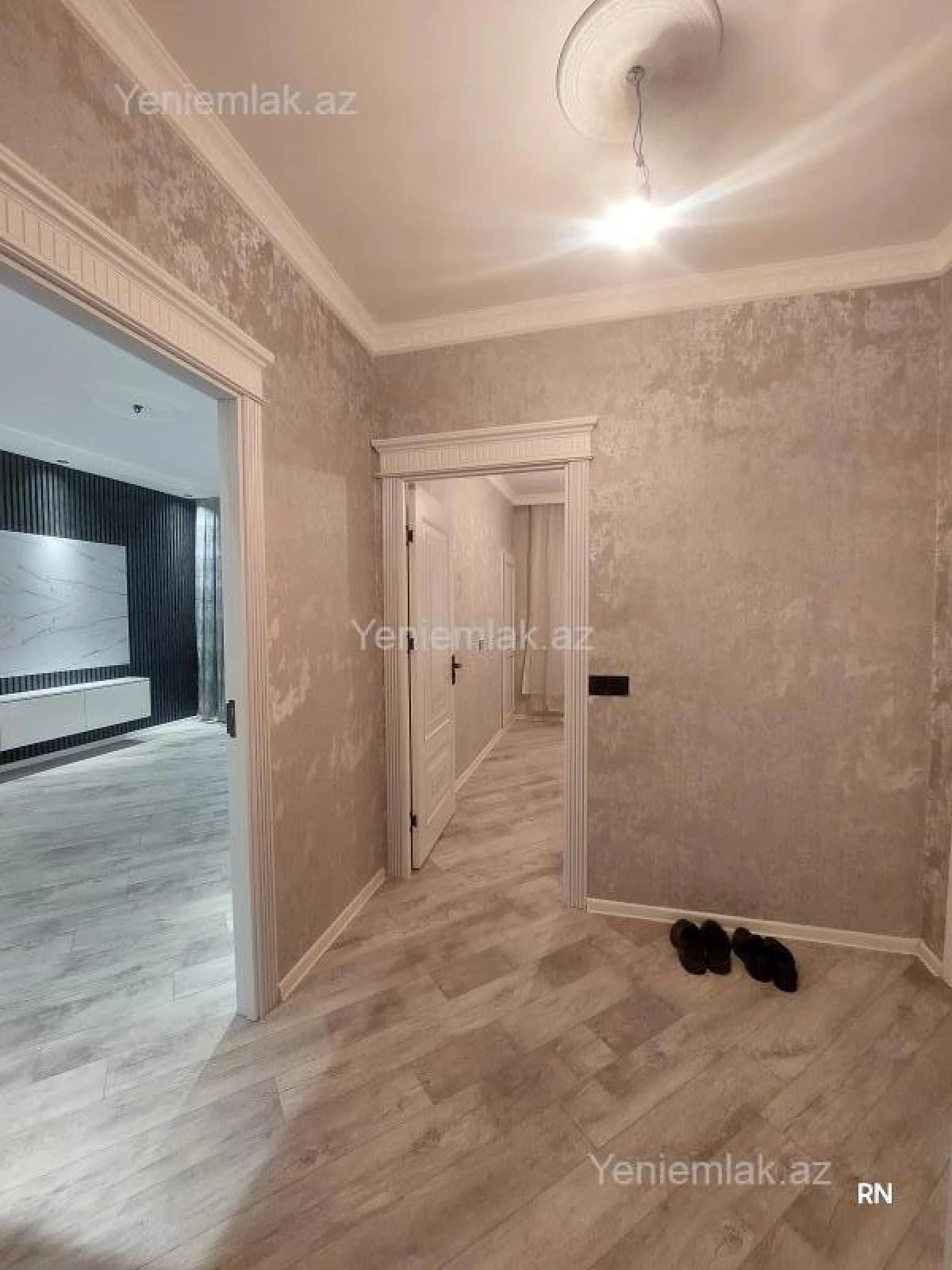 Satılır 2 otaqlı köhnə tikili 60 m²
