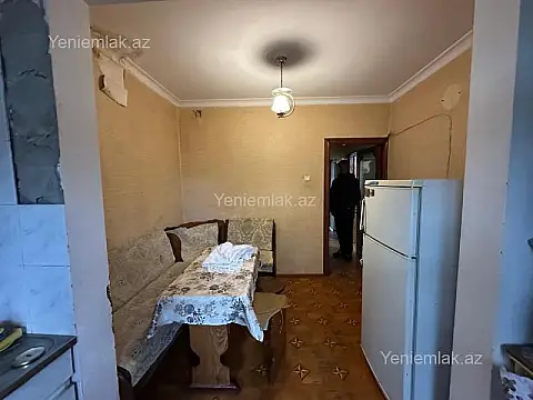 Satılır 2 otaqlı köhnə tikili 55 m²