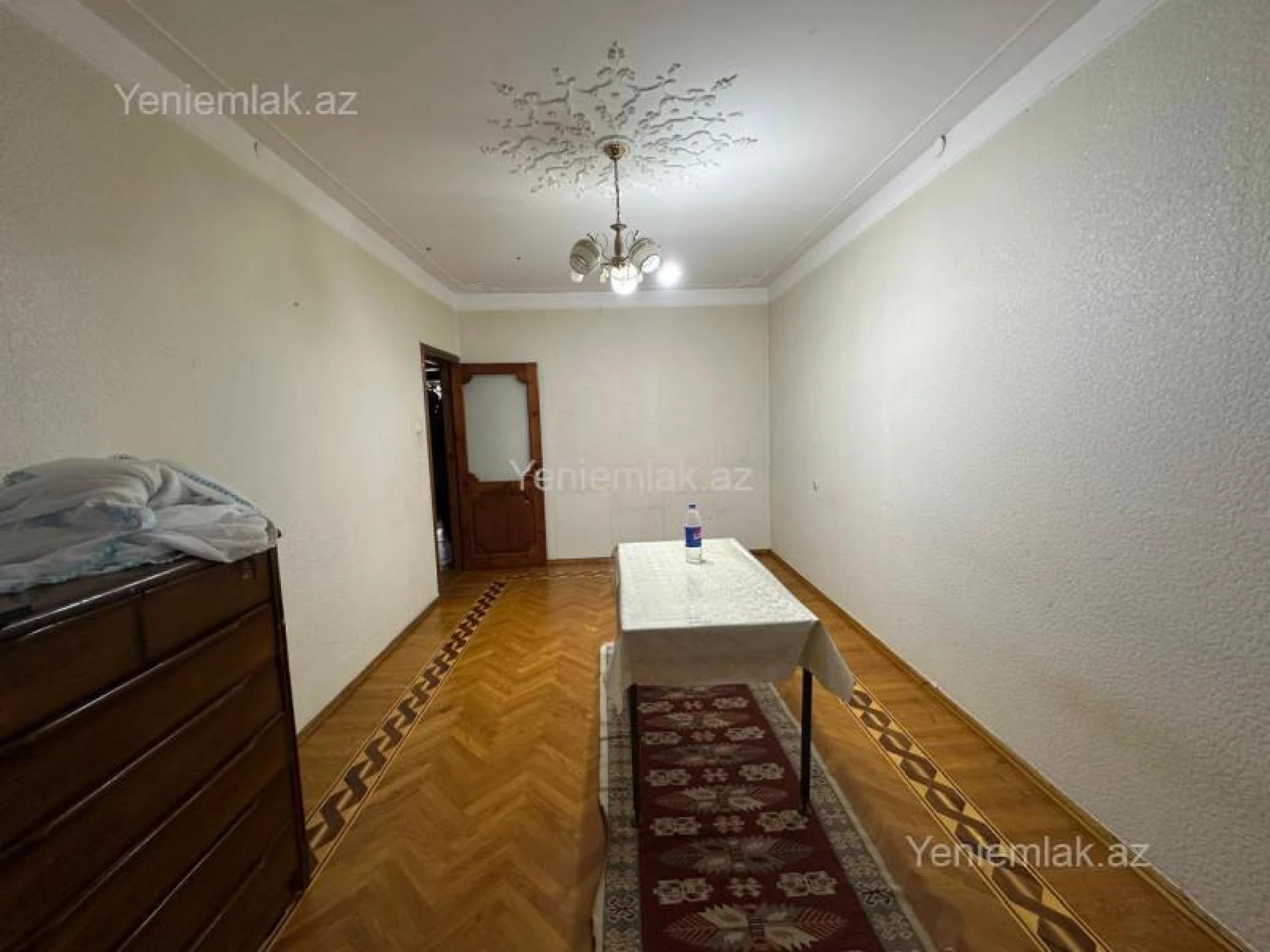 Satılır 2 otaqlı köhnə tikili 55 m²