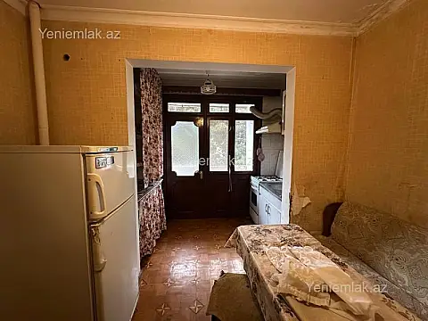 Satılır 2 otaqlı köhnə tikili 55 m²