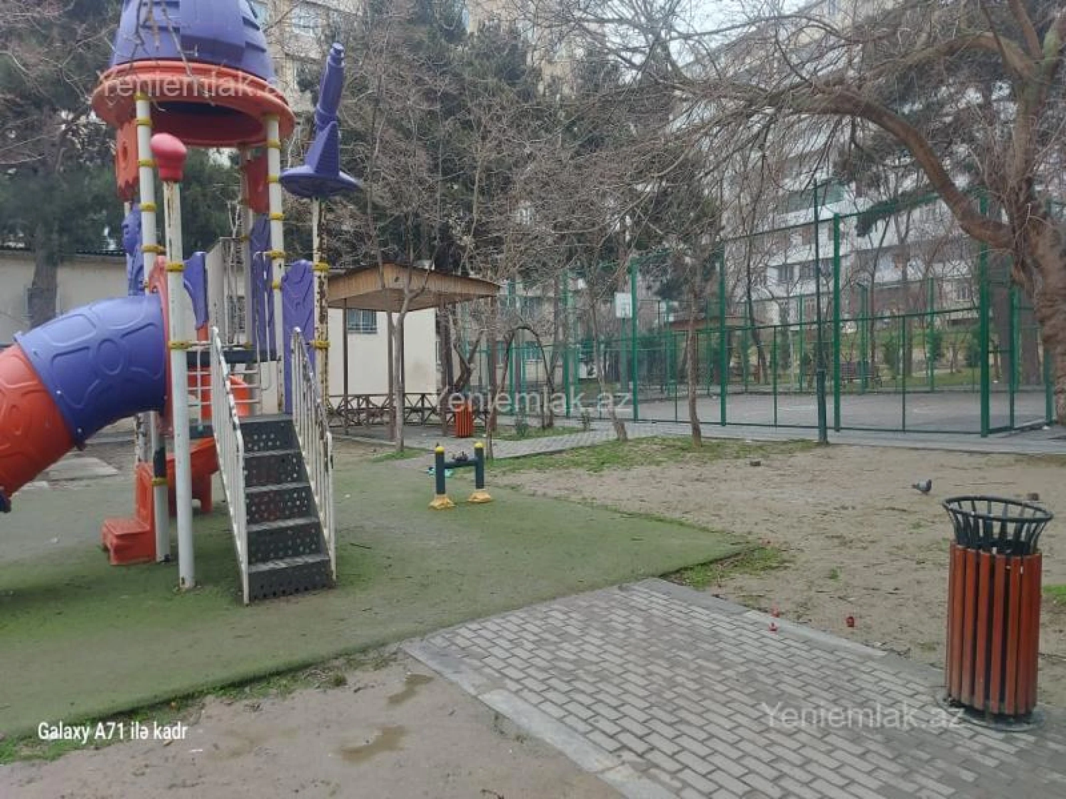 Satılır 2 otaqlı köhnə tikili 55 m²