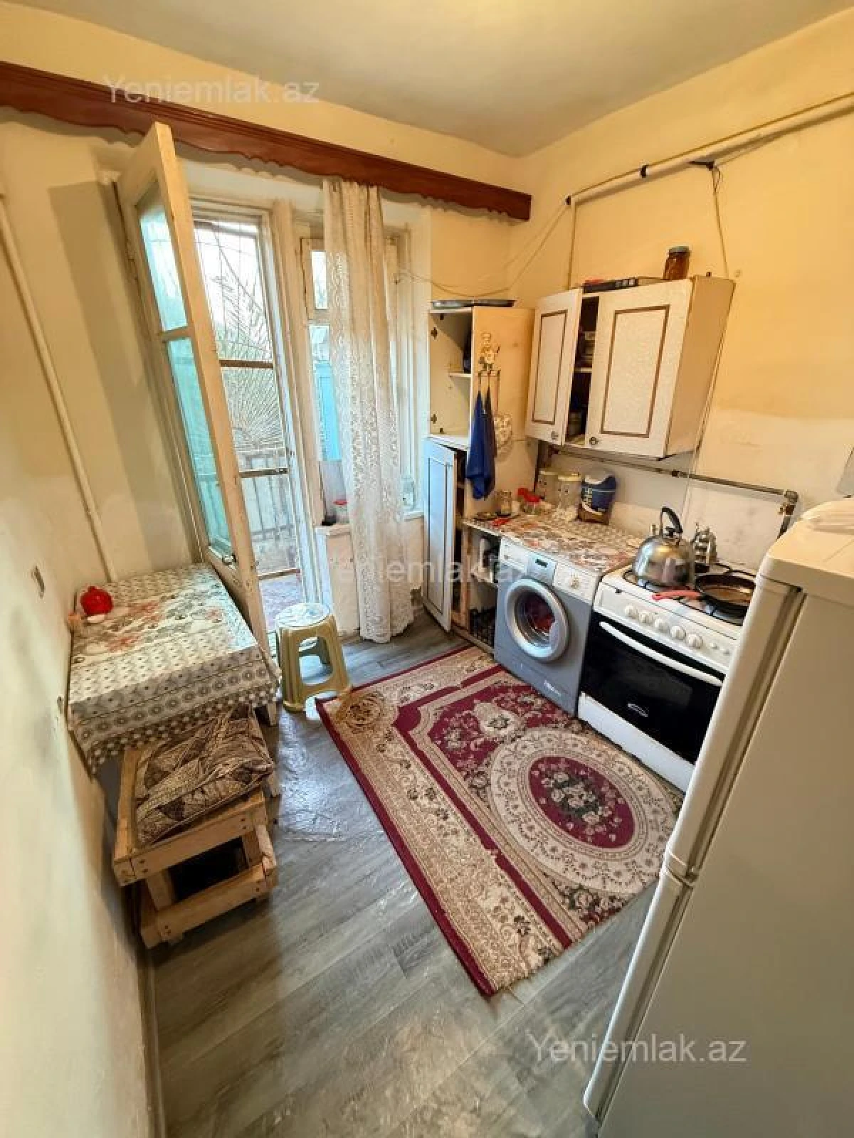 Satılır 3 otaqlı köhnə tikili 75 m²