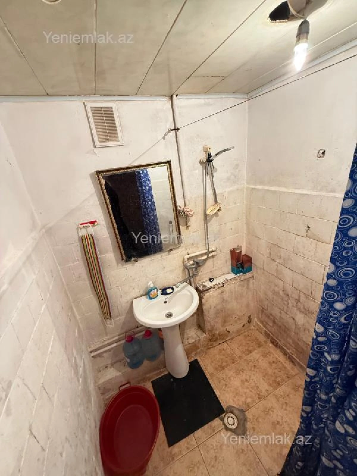 Satılır 3 otaqlı köhnə tikili 75 m²
