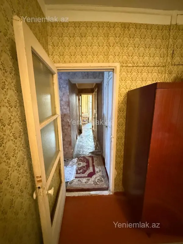 Satılır 3 otaqlı köhnə tikili 75 m²