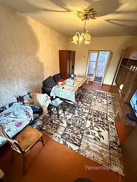 Satılır 3 otaqlı köhnə tikili 75 m²