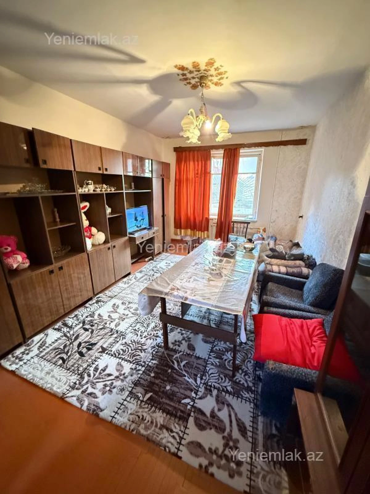 Satılır 3 otaqlı köhnə tikili 75 m²