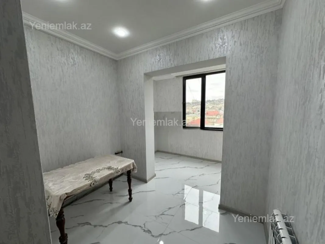 Satılır 5 otaqlı köhnə tikili 120 m²