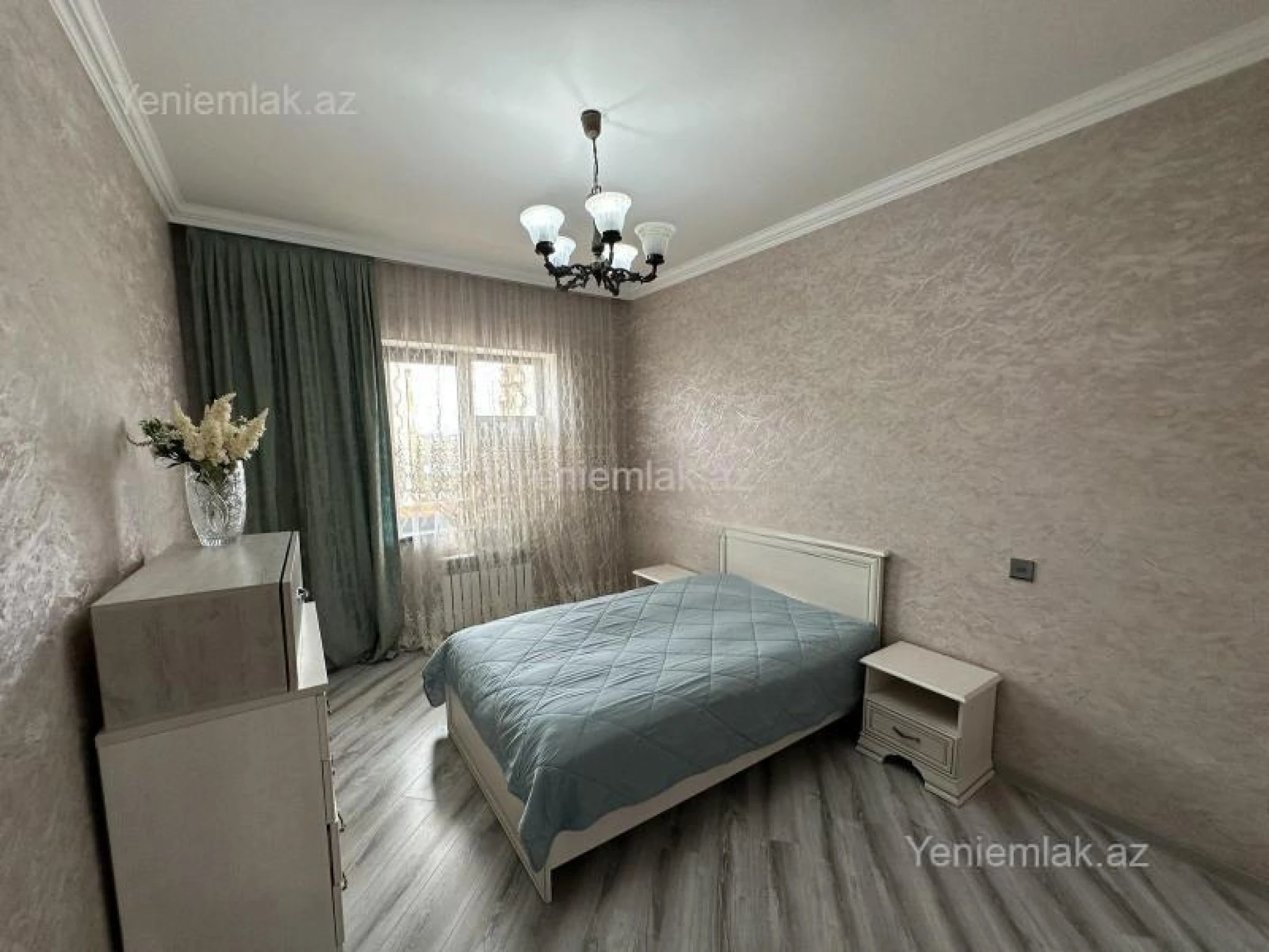 Satılır 5 otaqlı köhnə tikili 120 m²