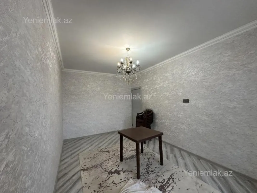 Satılır 5 otaqlı köhnə tikili 120 m²