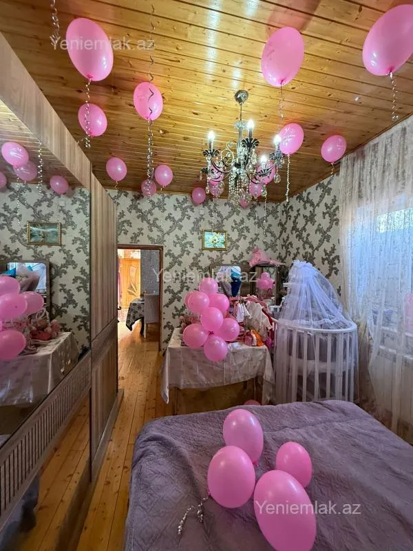 Satılır 5 otaqlı həyət evi 160 m²