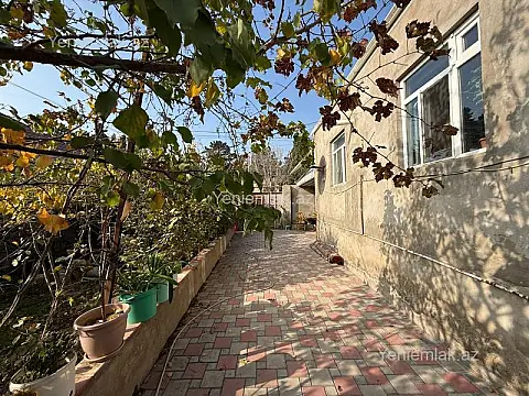 Satılır 5 otaqlı həyət evi 160 m²