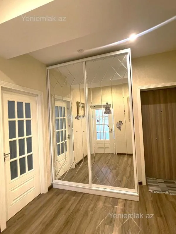 Satılır 2 otaqlı yeni tikili 90 m²