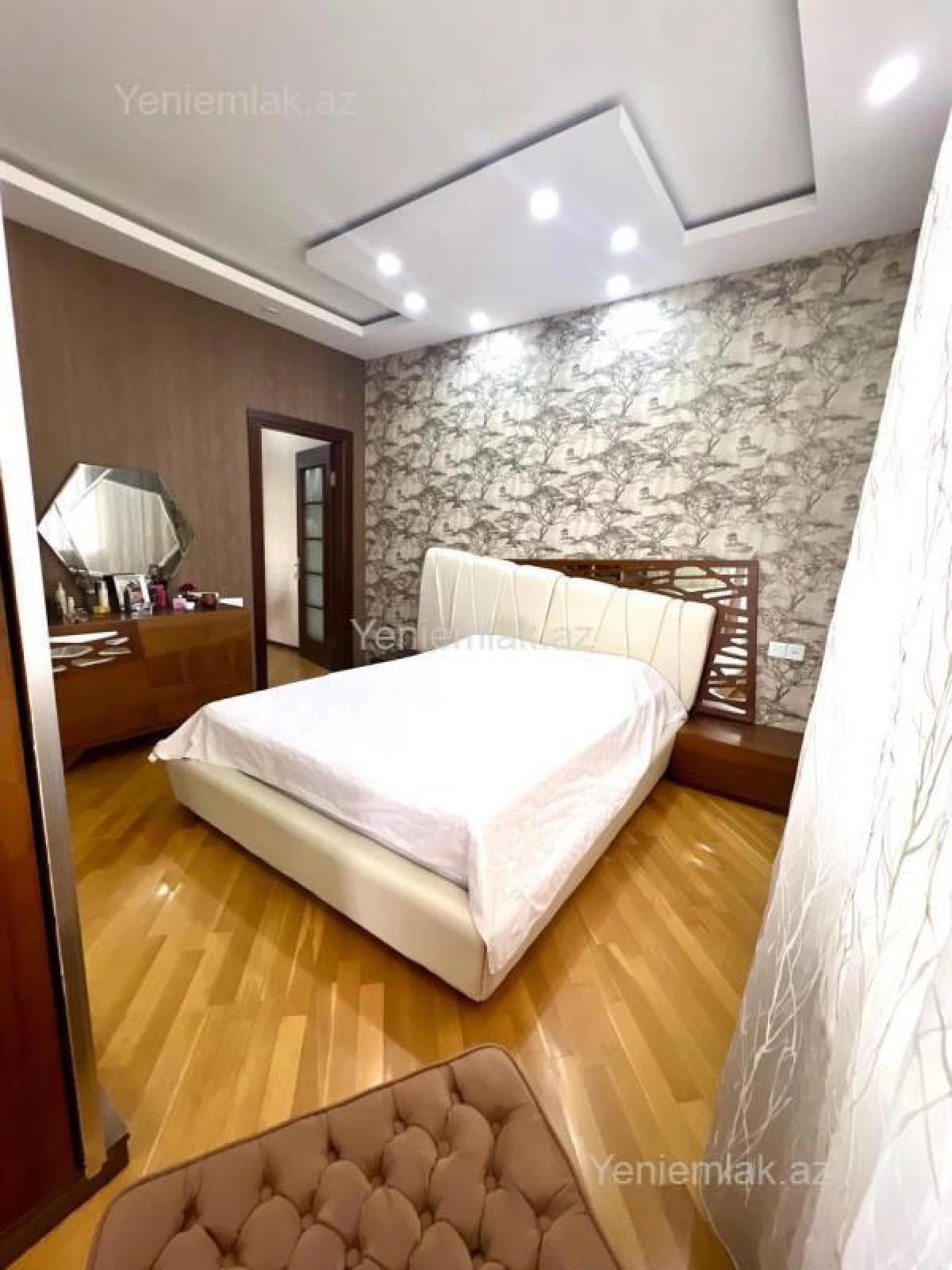 Satılır 3 otaqlı yeni tikili 120 m²