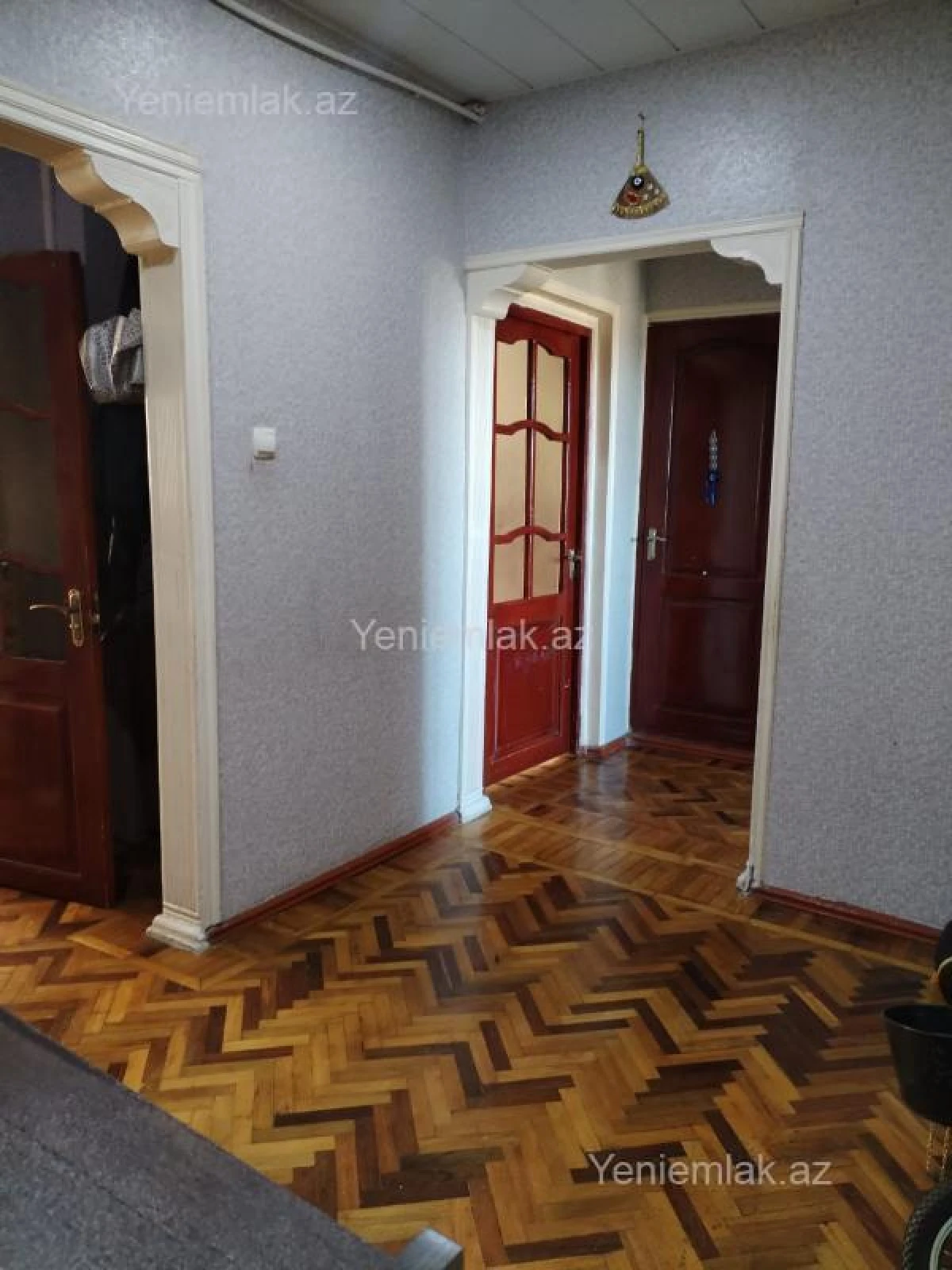 Satılır 4 otaqlı köhnə tikili 100 m²