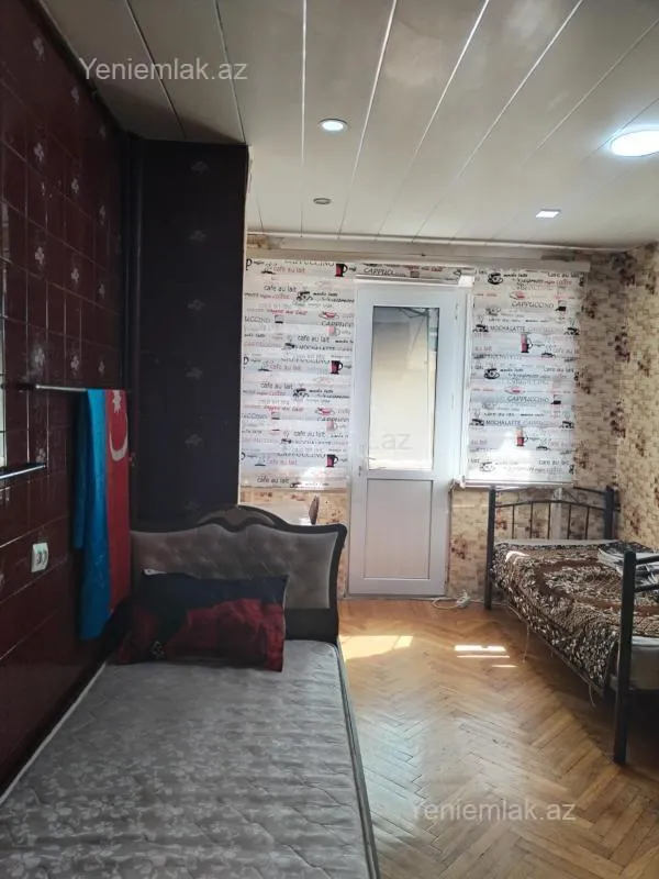 Satılır 4 otaqlı köhnə tikili 100 m²