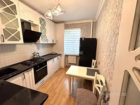 Satılır 2 otaqlı köhnə tikili 65 m²