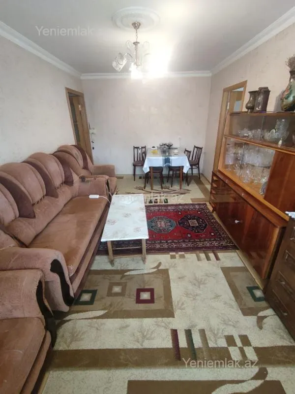 Satılır 2 otaqlı köhnə tikili 46 m²