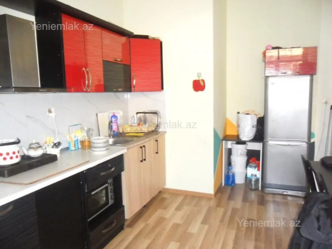 Satılır 7 otaqlı obyekt 200 m²