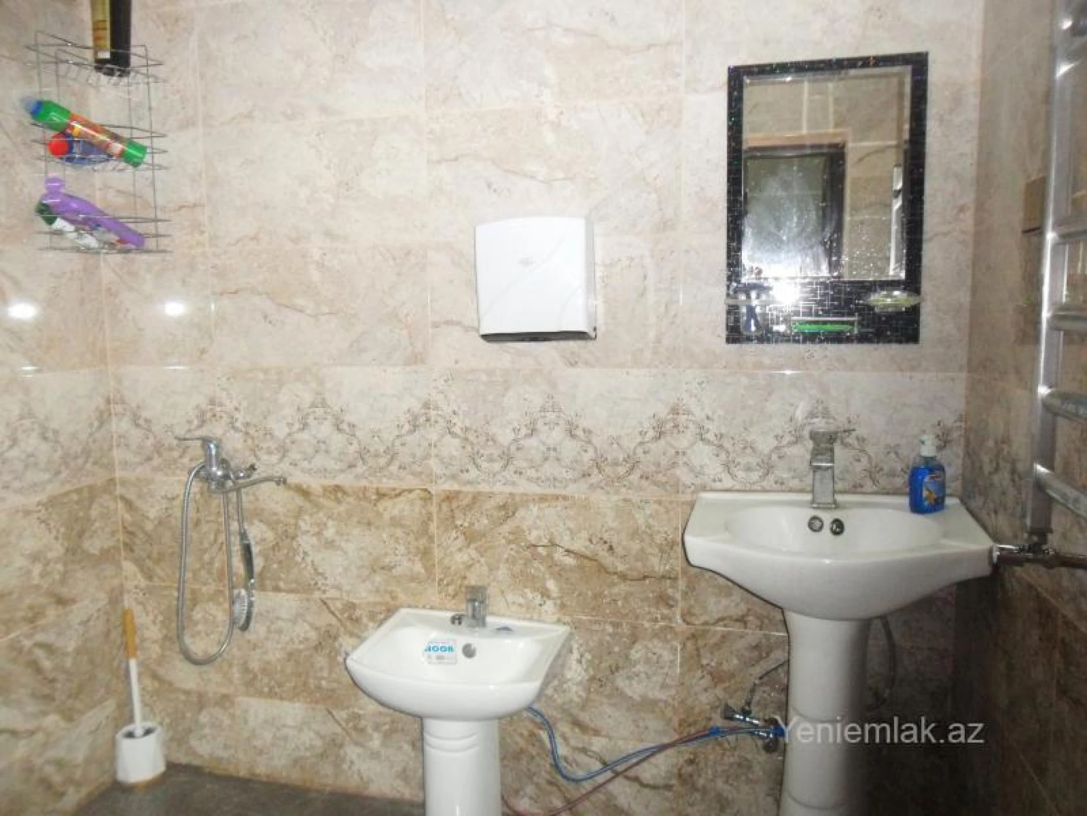 Satılır 7 otaqlı obyekt 200 m²