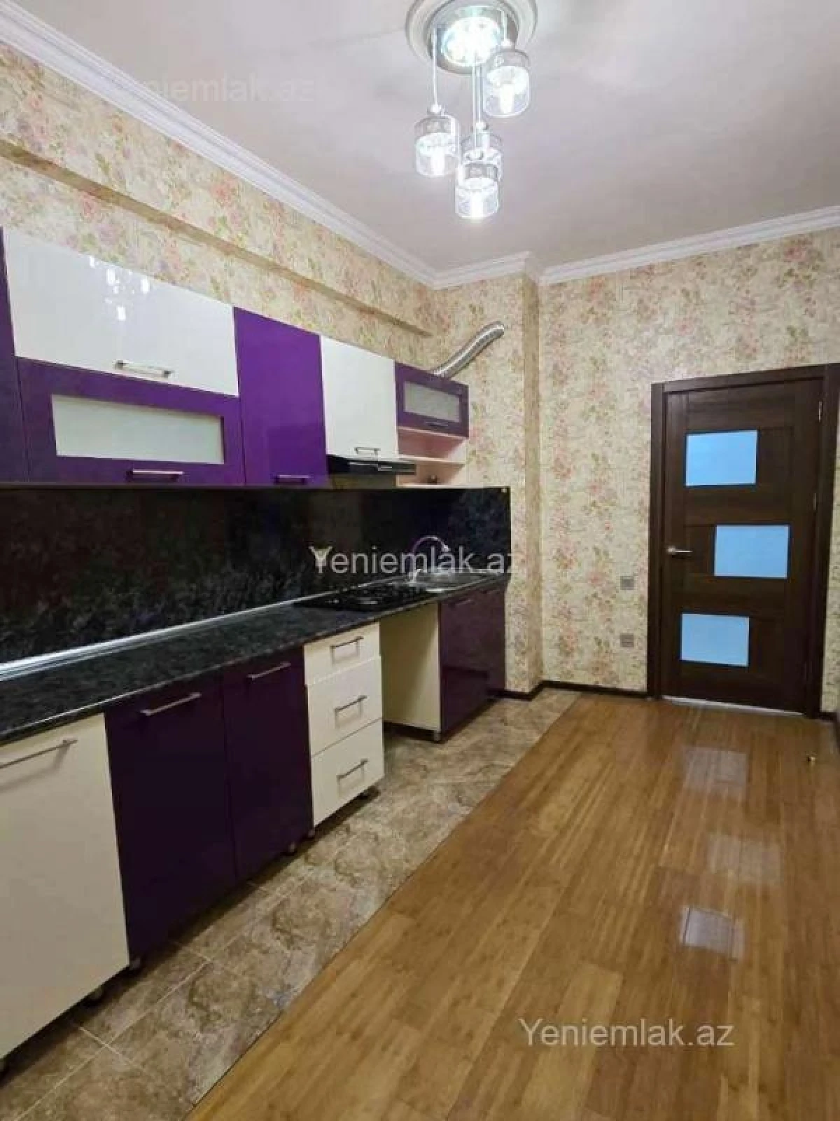 Satılır 3 otaqlı yeni tikili 83 m²