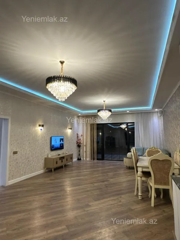 Satılır 5 otaqlı həyət evi 200 m²