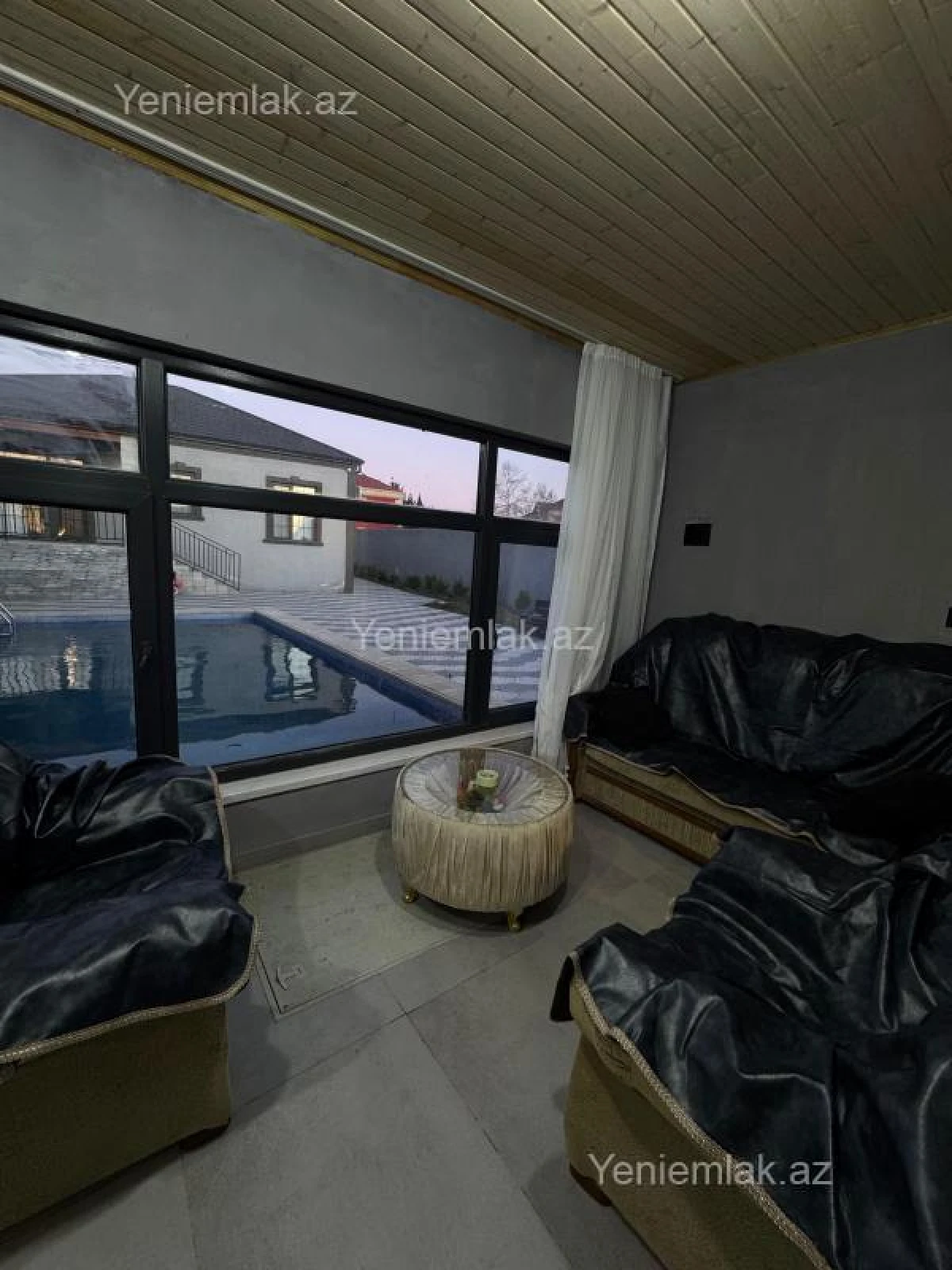 Satılır 5 otaqlı həyət evi 200 m²