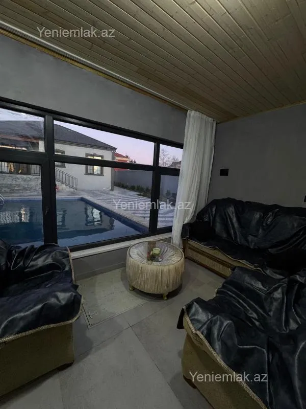 Satılır 5 otaqlı həyət evi 200 m²