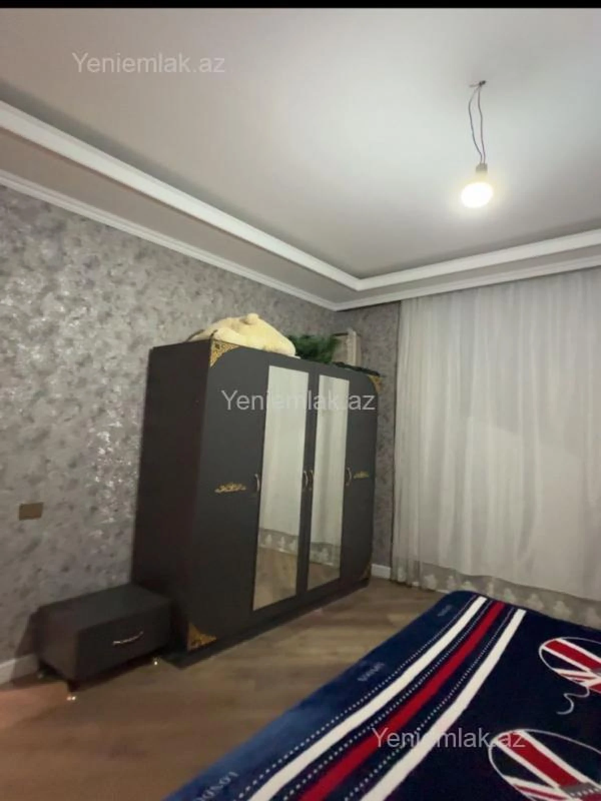 Satılır 5 otaqlı həyət evi 200 m²