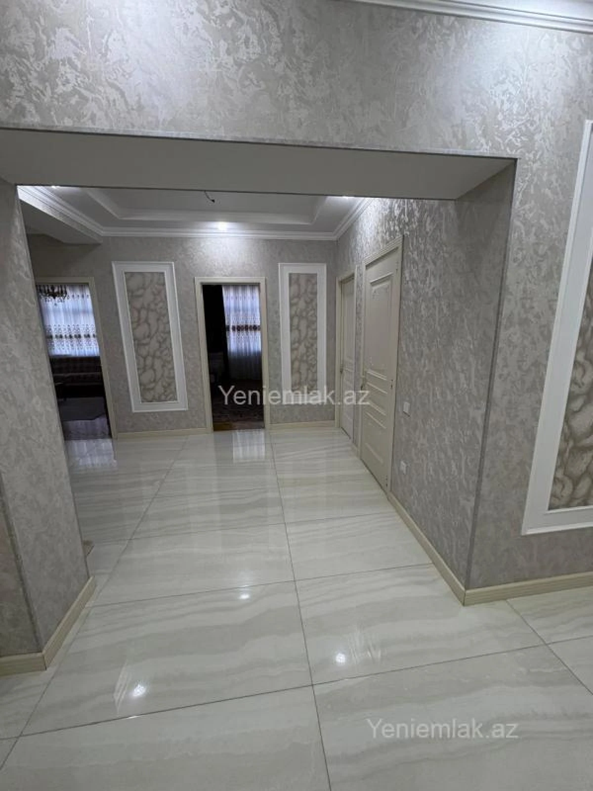 Satılır 3 otaqlı yeni tikili 132 m²