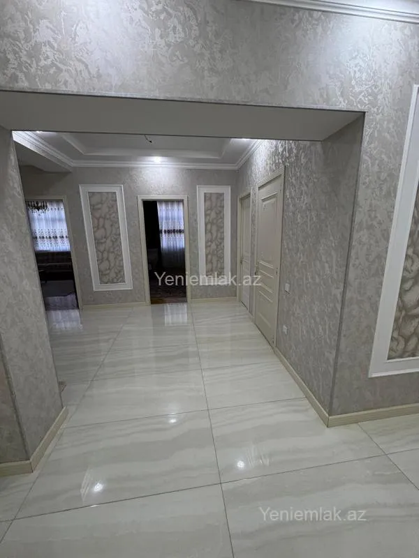 Satılır 3 otaqlı yeni tikili 132 m²