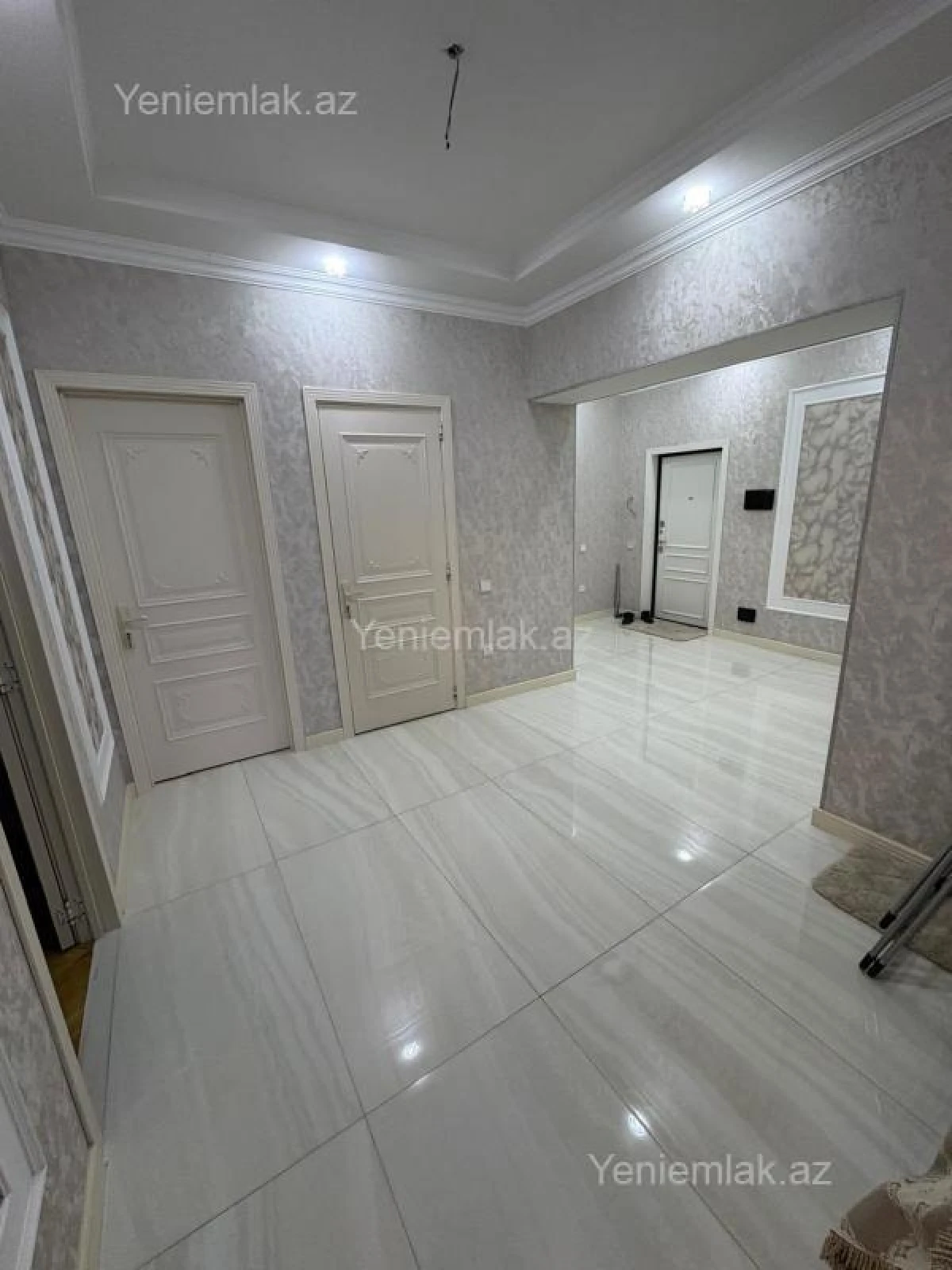 Satılır 3 otaqlı yeni tikili 132 m²