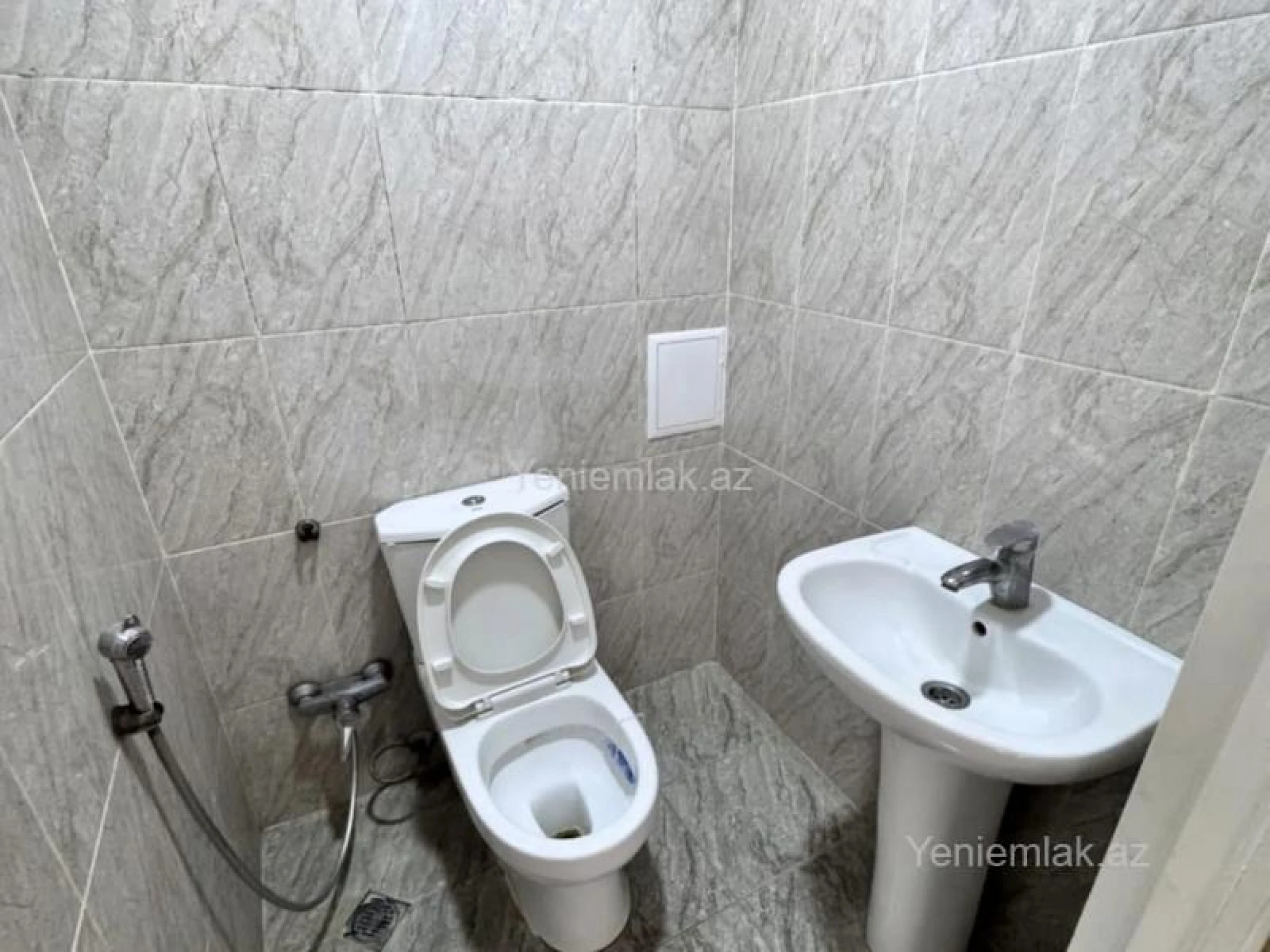 Satılır 3 otaqlı yeni tikili 75 m²