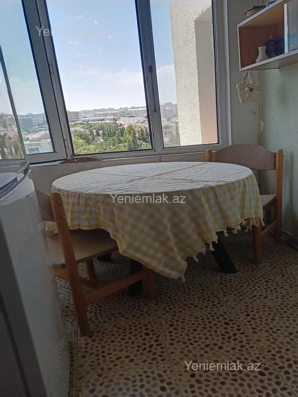 Satılır 3 otaqlı köhnə tikili 80 m²