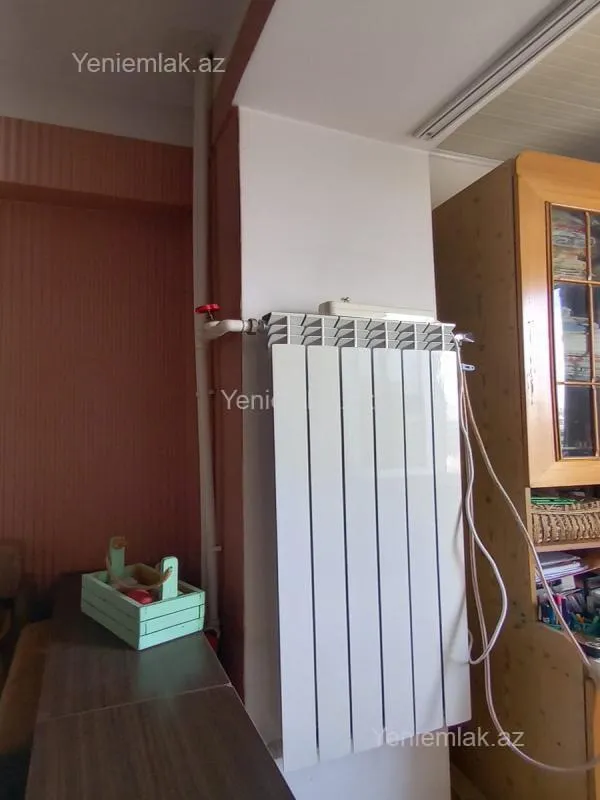 Satılır 3 otaqlı köhnə tikili 80 m²