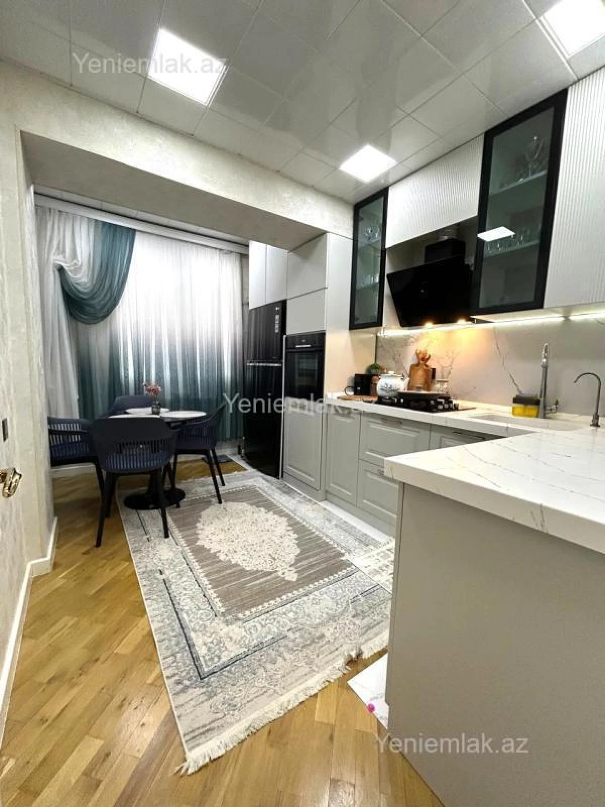 Satılır 2 otaqlı köhnə tikili 70 m²