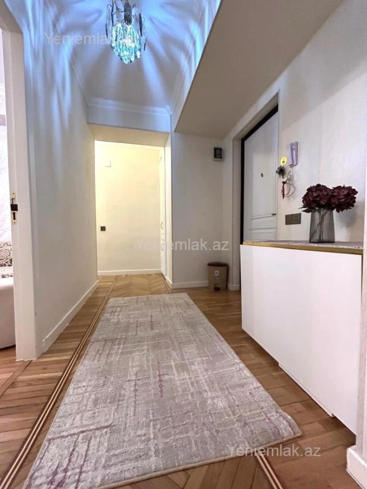 Satılır 2 otaqlı köhnə tikili 70 m²