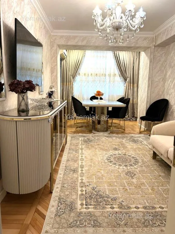 Satılır 2 otaqlı köhnə tikili 70 m²