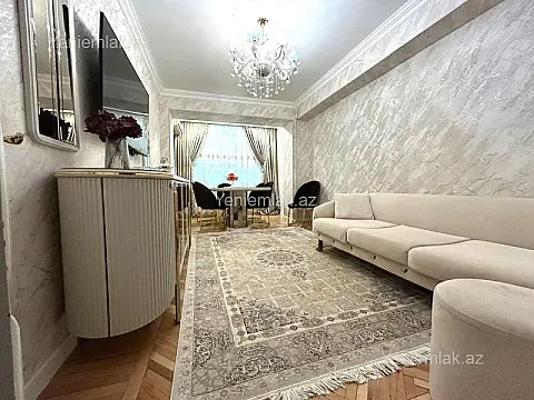 Satılır 2 otaqlı köhnə tikili 70 m²