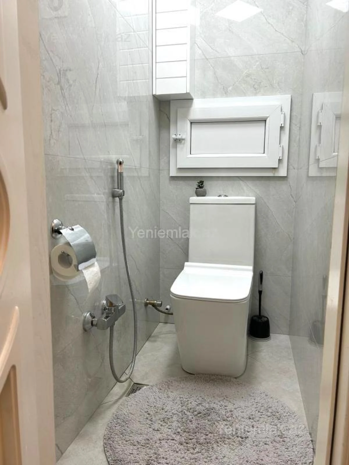 Satılır 2 otaqlı köhnə tikili 70 m²
