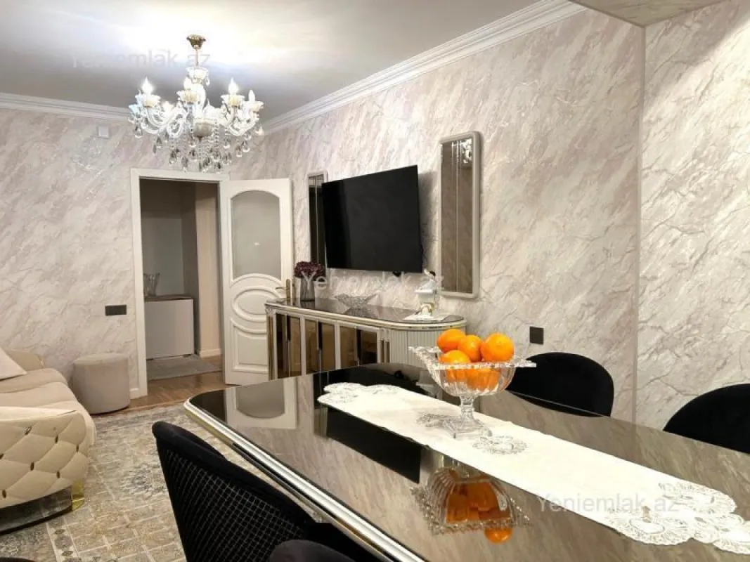 Satılır 2 otaqlı köhnə tikili 70 m²