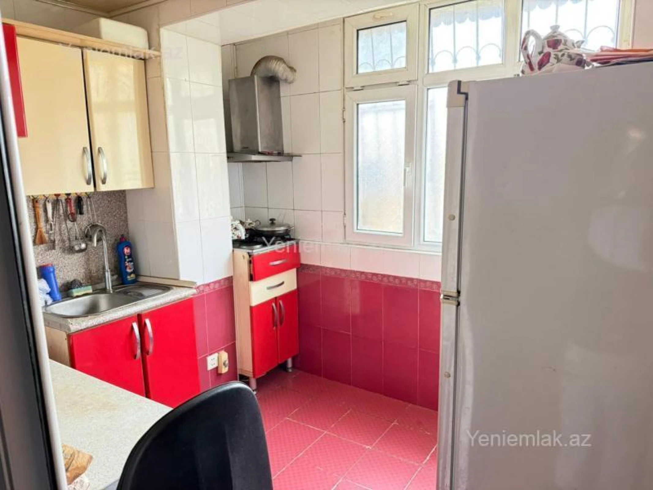 Satılır 2 otaqlı köhnə tikili 65 m²