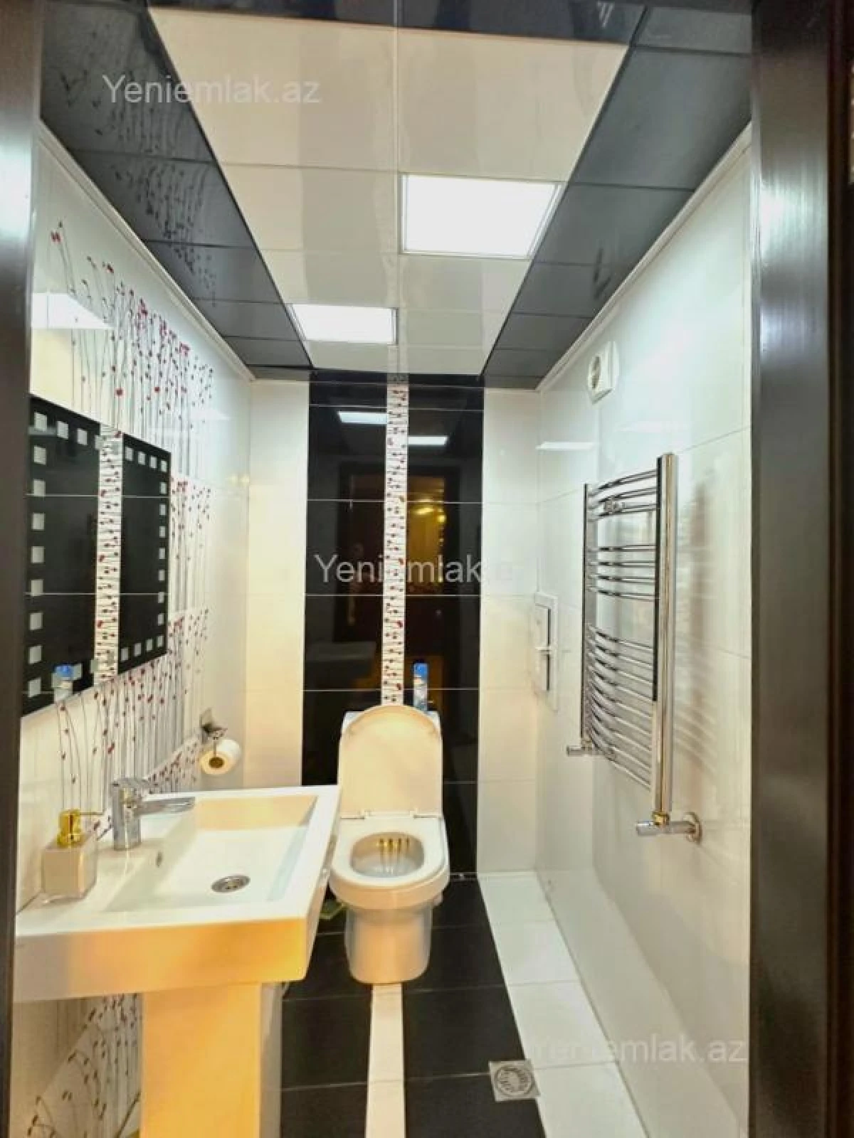 Satılır 3 otaqlı yeni tikili 110 m²