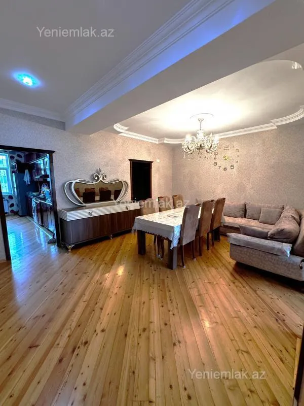 Satılır 4 otaqlı yeni tikili 130 m²