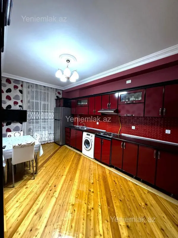 Satılır 4 otaqlı yeni tikili 130 m²