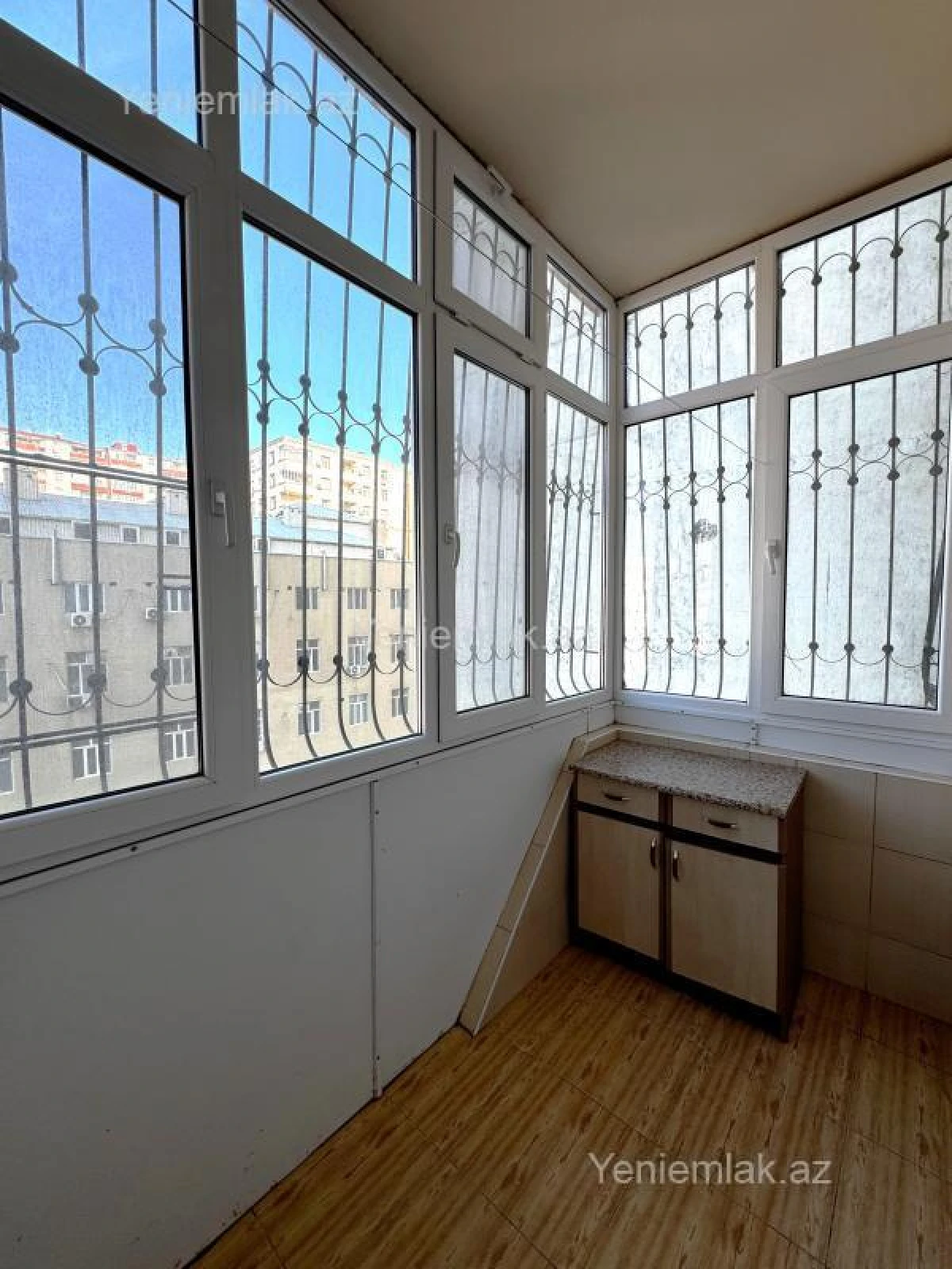Satılır 4 otaqlı yeni tikili 130 m²