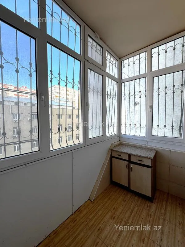 Satılır 4 otaqlı yeni tikili 130 m²