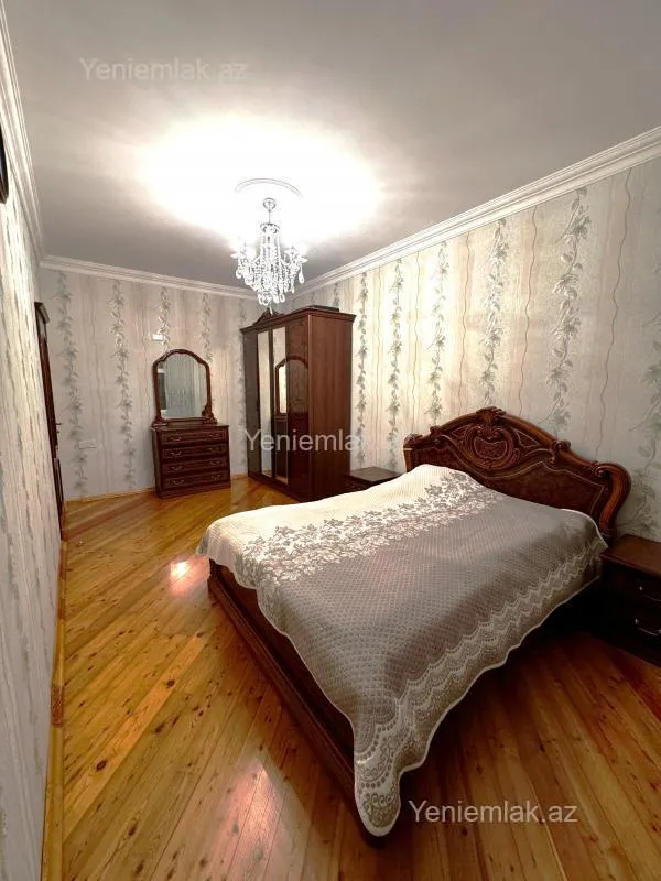 Satılır 4 otaqlı yeni tikili 130 m²