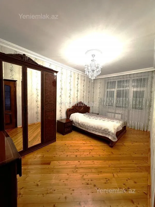 Satılır 4 otaqlı yeni tikili 130 m²