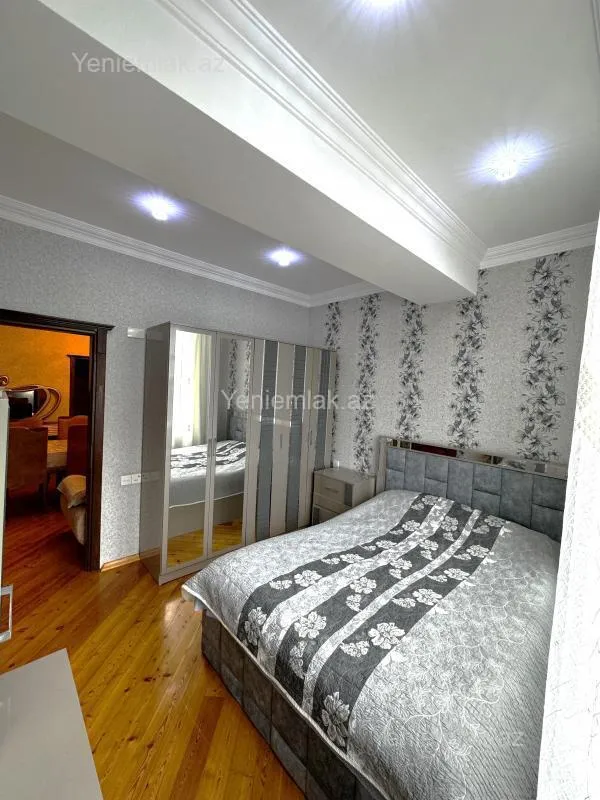 Satılır 4 otaqlı yeni tikili 130 m²