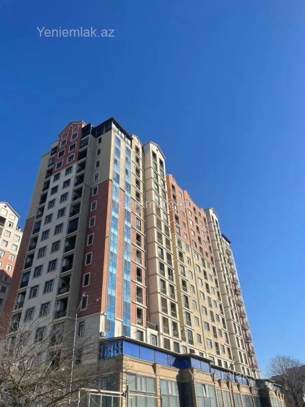 Satılır 3 otaqlı yeni tikili 137.2 m²